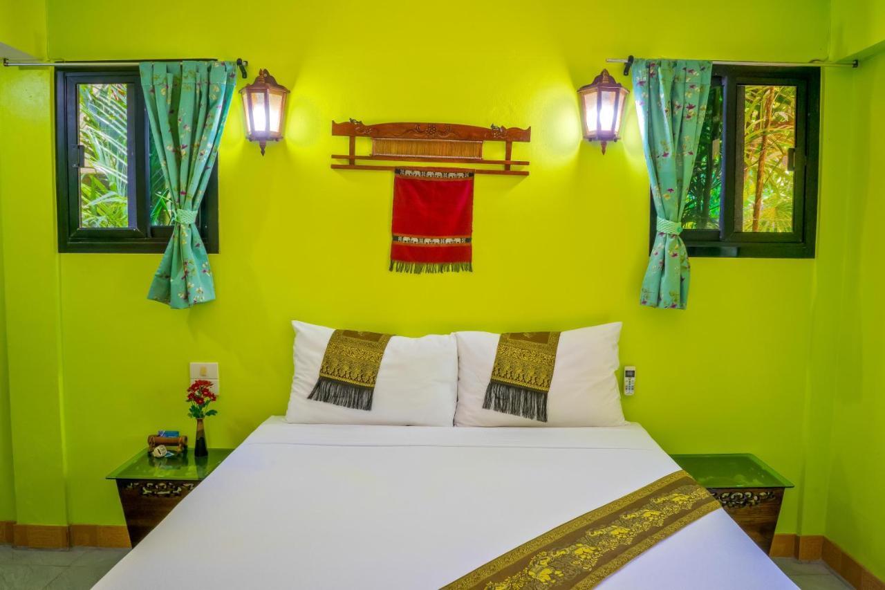 Chez Charly Bungalow Nai Yang Beach Buitenkant foto